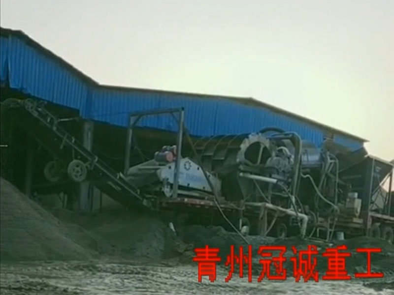 石粉洗沙機(jī)-洗石粉設(shè)備移動(dòng)式還是固定式好?移動(dòng)石粉洗砂機(jī)價(jià)格